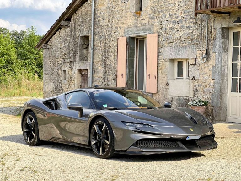 Ferrari SF 90 Stradale 2500 km
