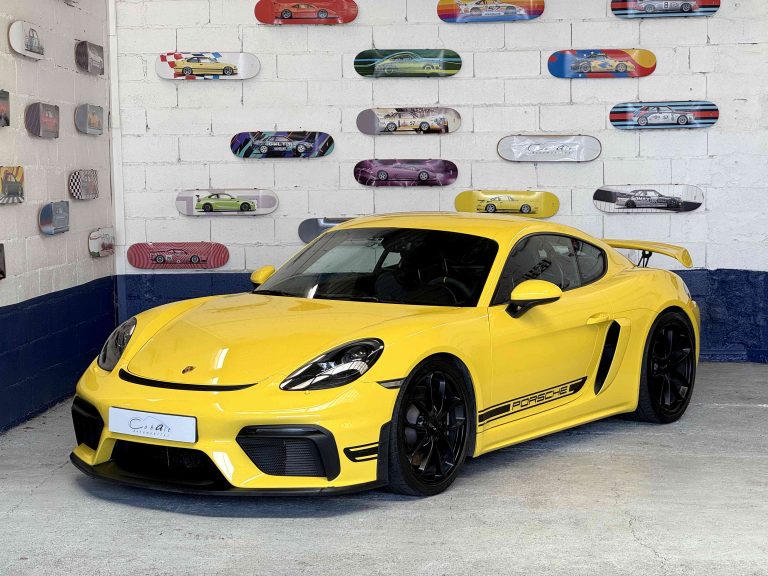Porsche 718 GT4 1er main Clubsport