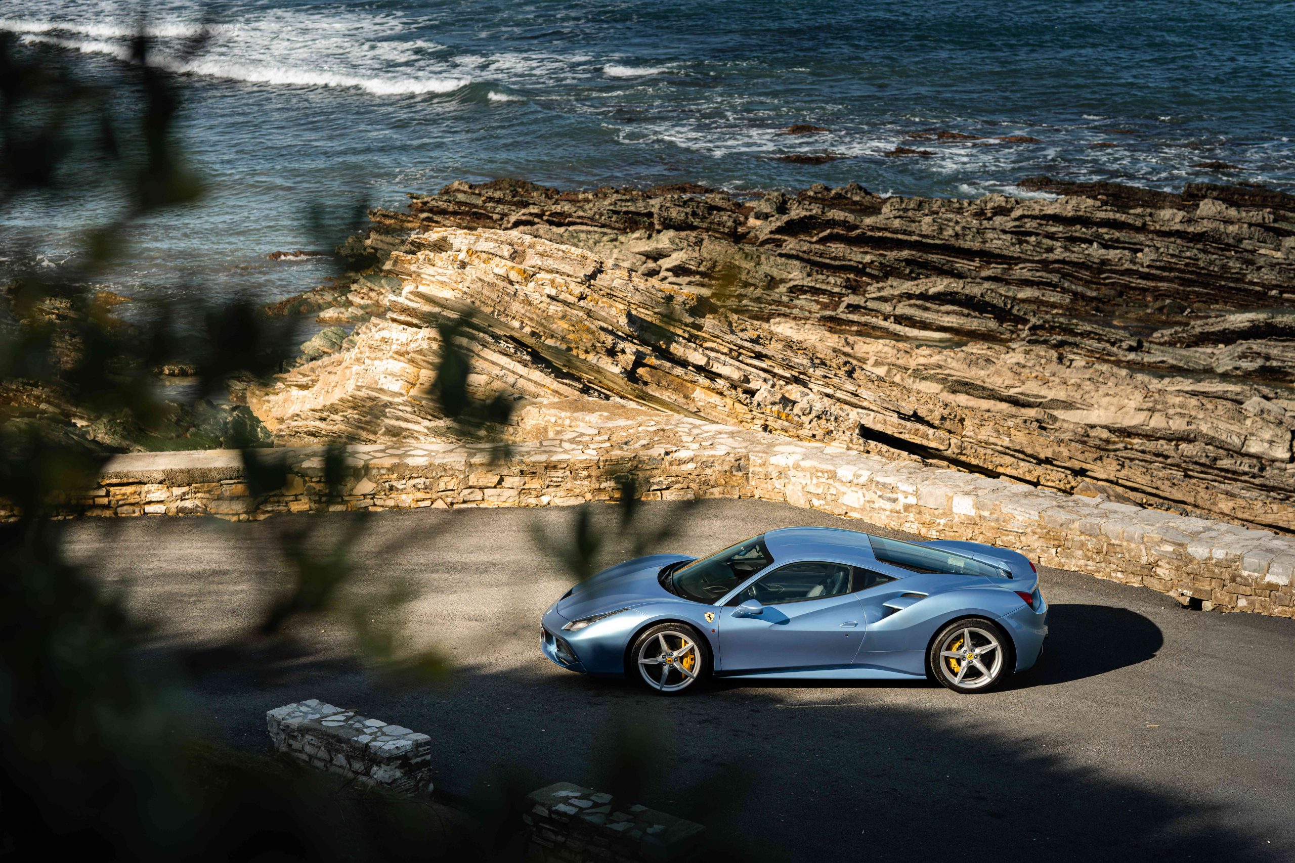 Ferrari 488 GTB Azzurro California